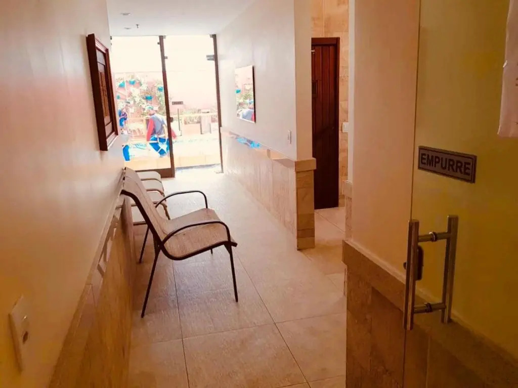 Leblon Flat 2 quartos varanda vista mar, piscina, sauna, e garagem WIFI 500M