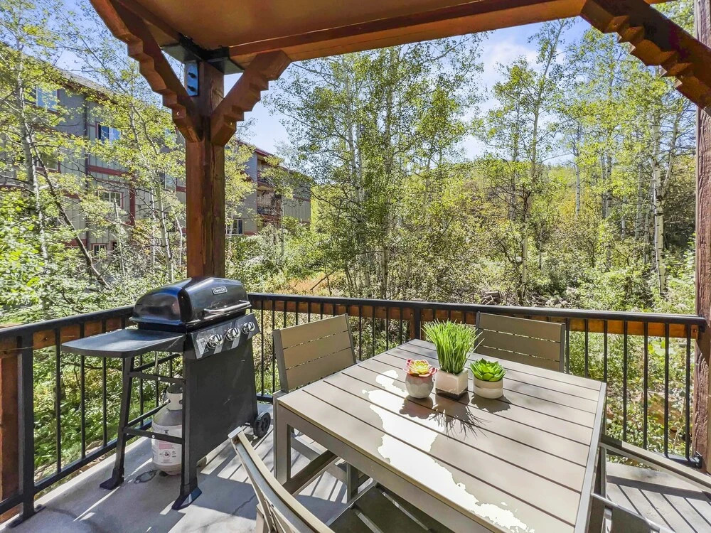 5569 Bear Hollow Hideaway! 3 Bedroom Condo by RedAwning