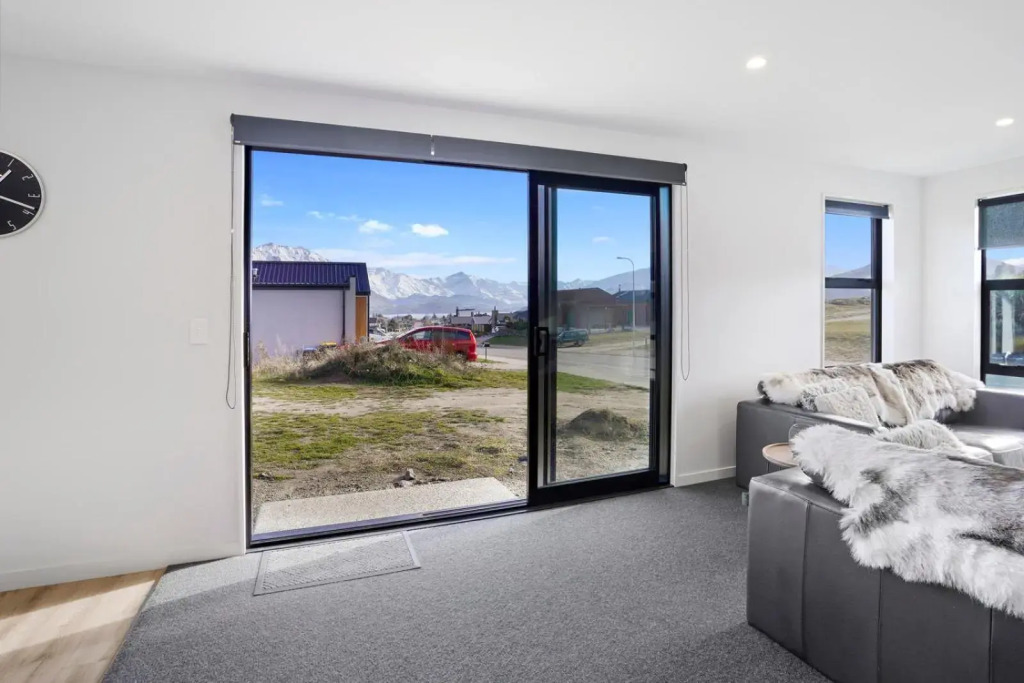 Paradise Point - Wānaka Holiday Home