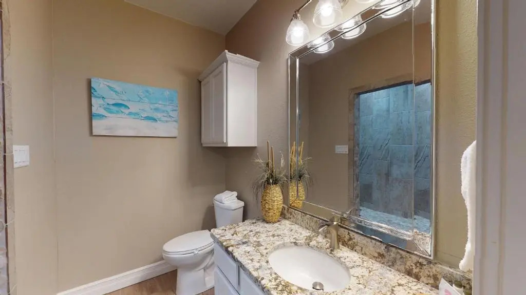 CDR109 Salt Therapy 3 bedroom 3 bath Newly Remodeled, BEACH home with Shared POOL