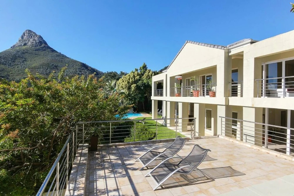 Spacious Family Home With sea Views Private Pool and Garden 100 Geneva