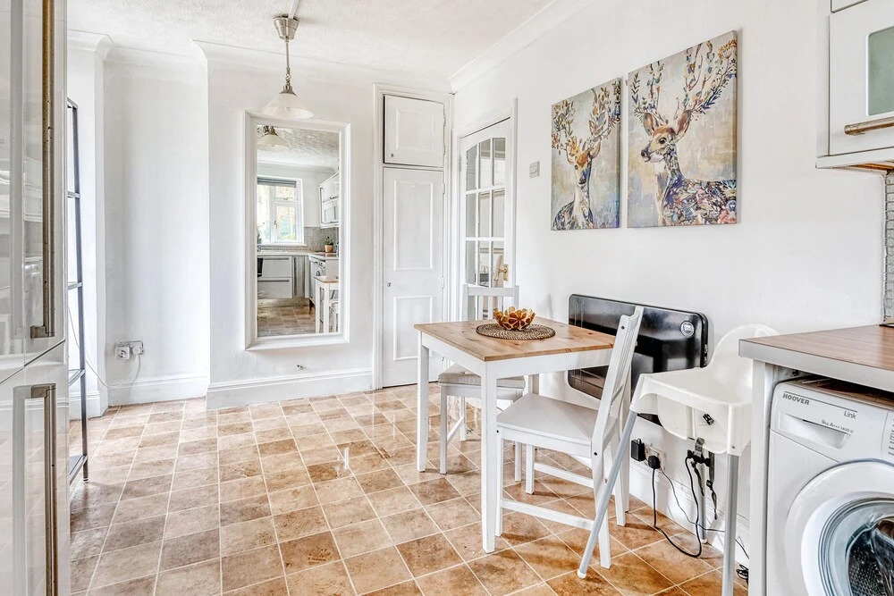 Spacious 3 Bedroom Garden House
