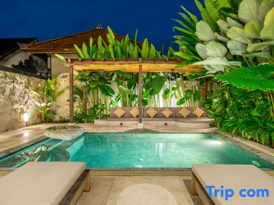 Kaya villa - Serene 3BR Escape w Beach Nearby, Huge Pool&Garden