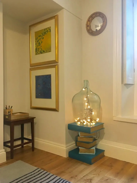Beautiful 1BR in Historic St Aubin House