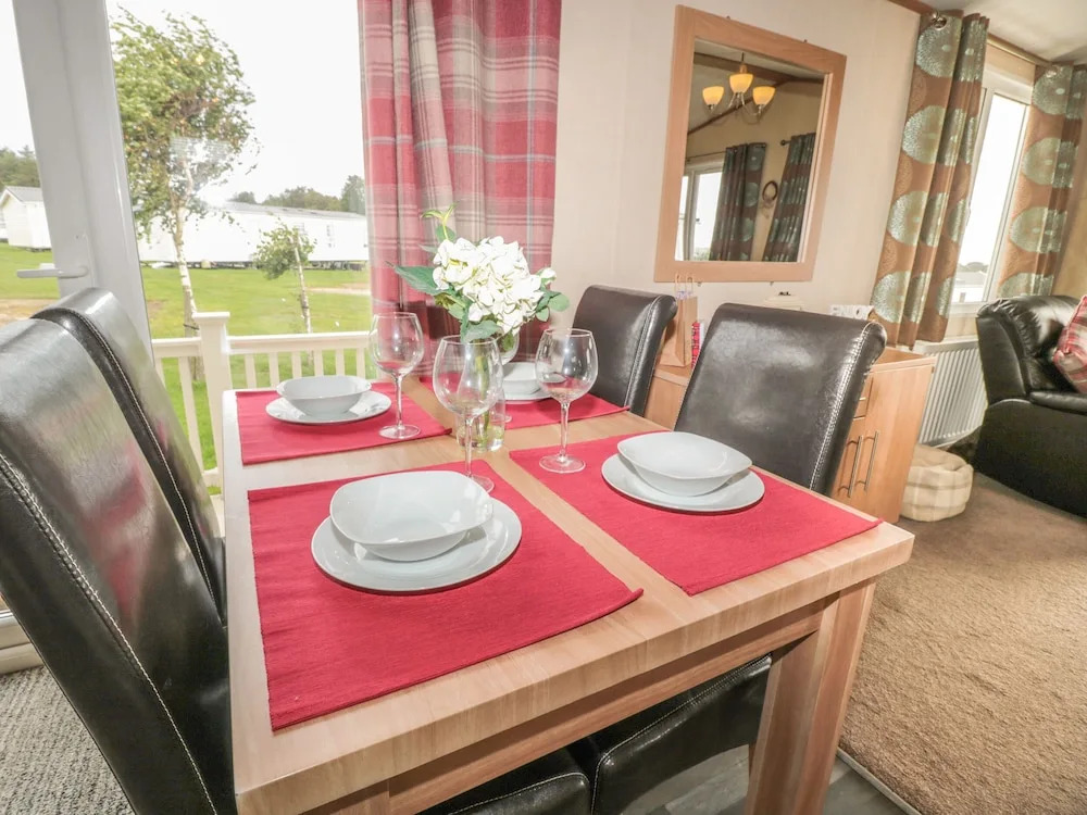 Hawthorn Lodge