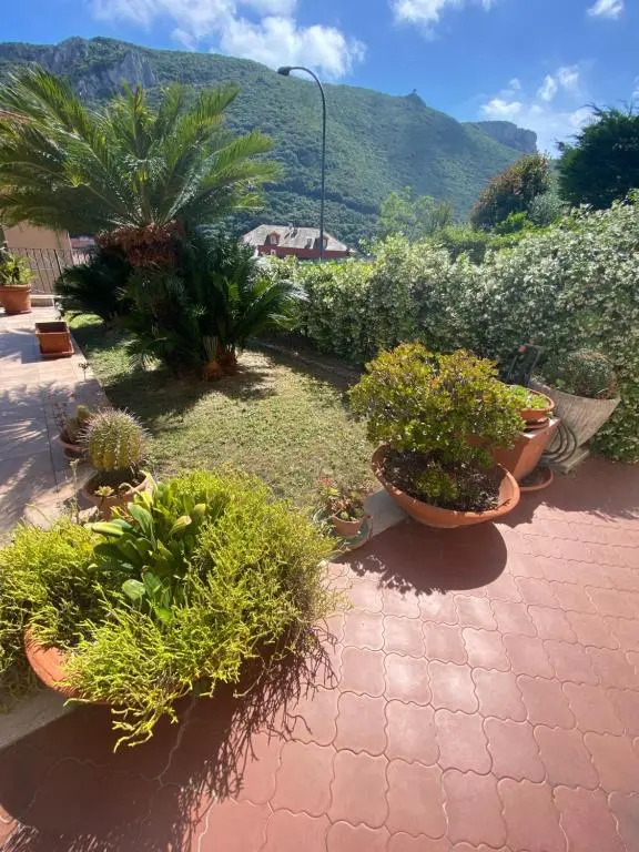 Vivi La Mia Liguria - Esclusivo appartamento con terrazzo e giardino