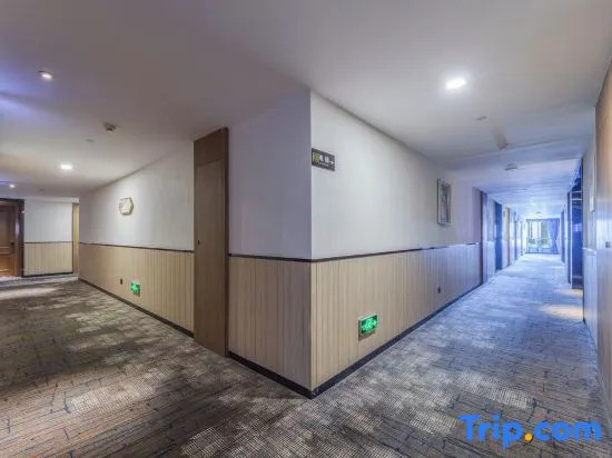 Qingteng Yisu Hotel (Beilun Yintai Chengzhonghe Road Subway Station Store)