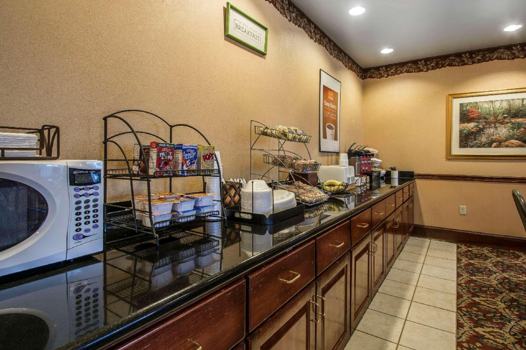 Econo Lodge Inn & Suites Marianna South