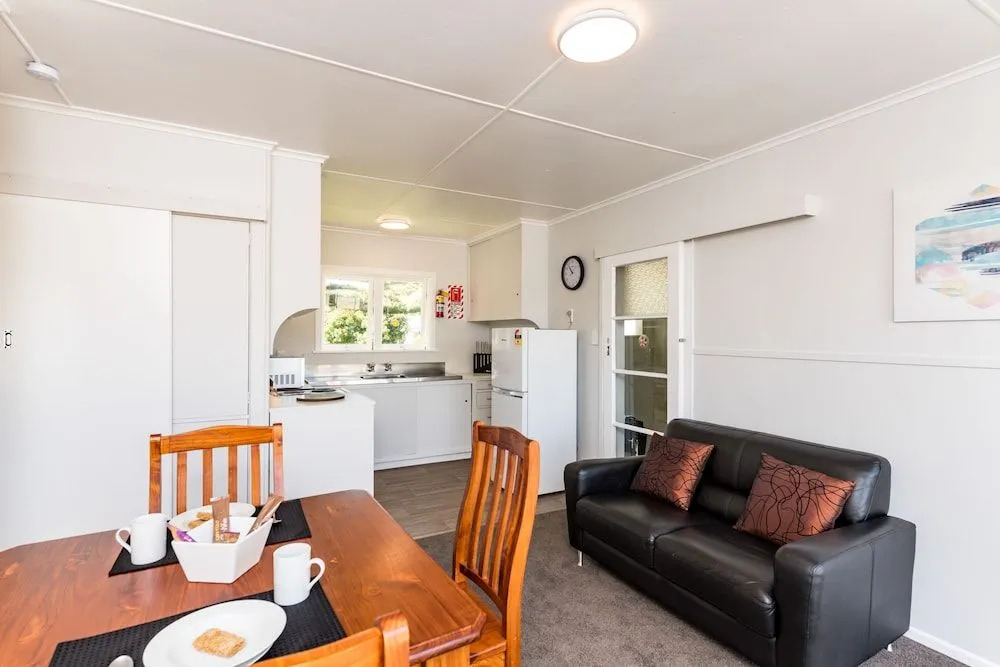 Waitangi Beach Bach 30B