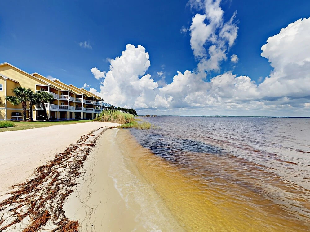 Perdido Bay Townhouse 2 Bedrooms 2.5 Bathrooms Townhouse