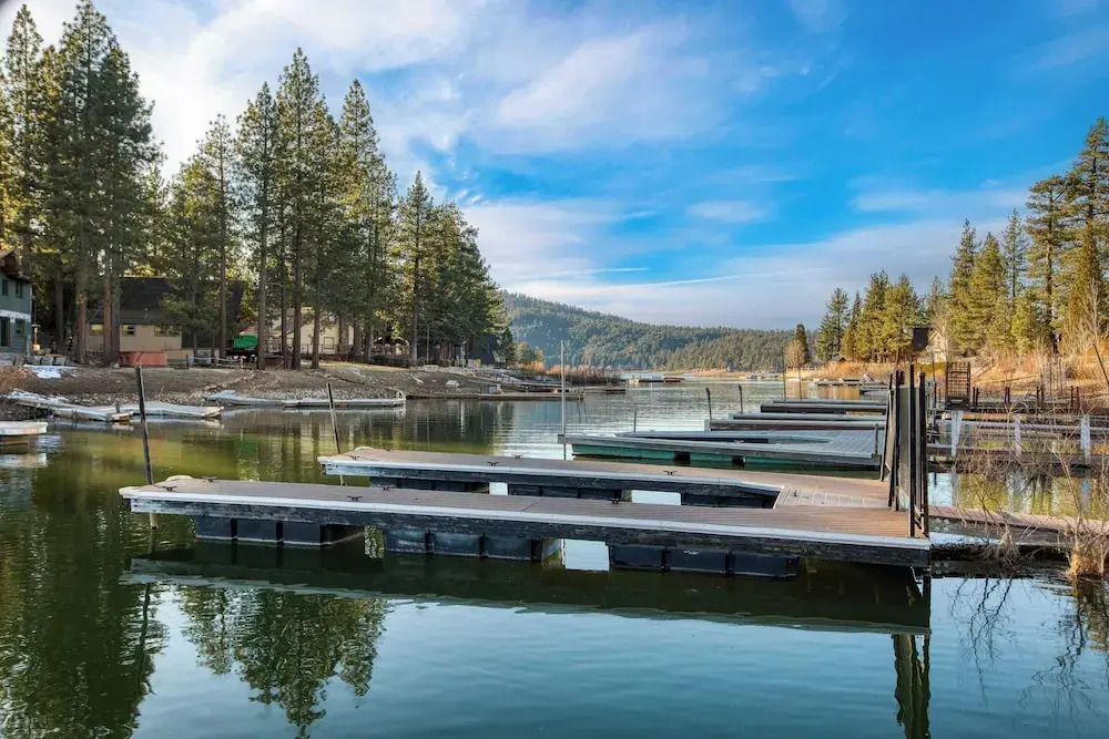 Lakefront w/ Private Dock, Hot Tub, Large Deck, Views Lakeside on Lagunita