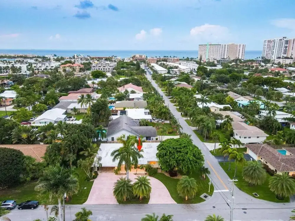 Walking Distance to the Beach 3Br House With Pool