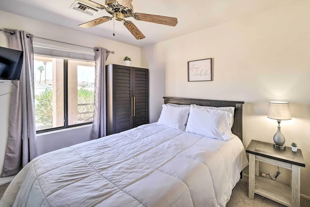 Game Room + Mtn Views: Lake Havasu Escape!