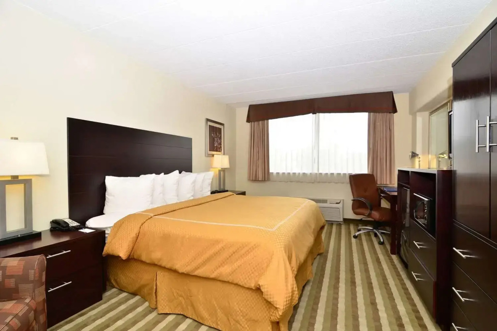 Holiday Inn Express & Suites Washington DC - NoMA by IHG