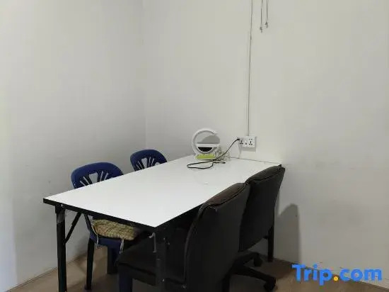Uni Hostel