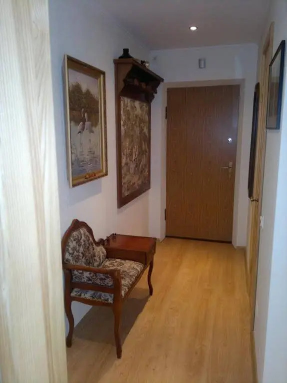 Accommodation 407