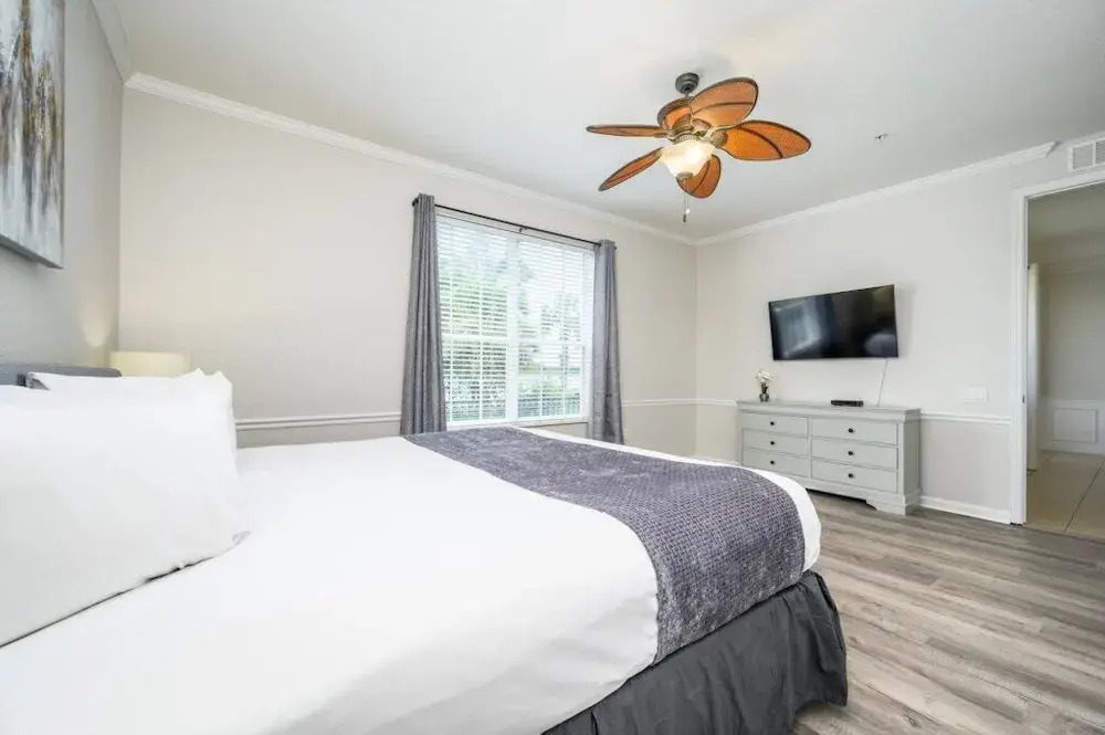 Epic Universe 4 Bedroom Plus, Lake View Condo, Vista Cay-1008