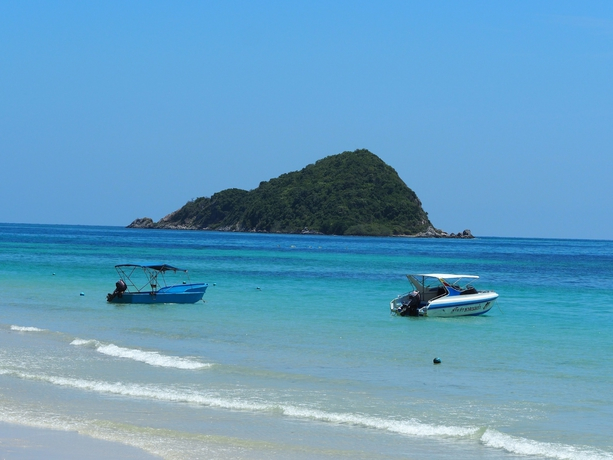 Beach Holiday Condo