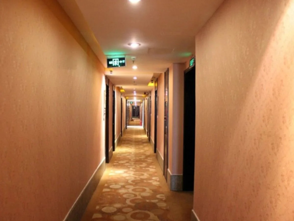 Yiwu Ou Jiang Hotel