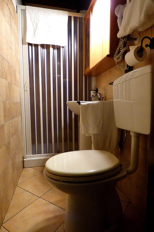 Chalet Sul Lago Hotel In Montagna