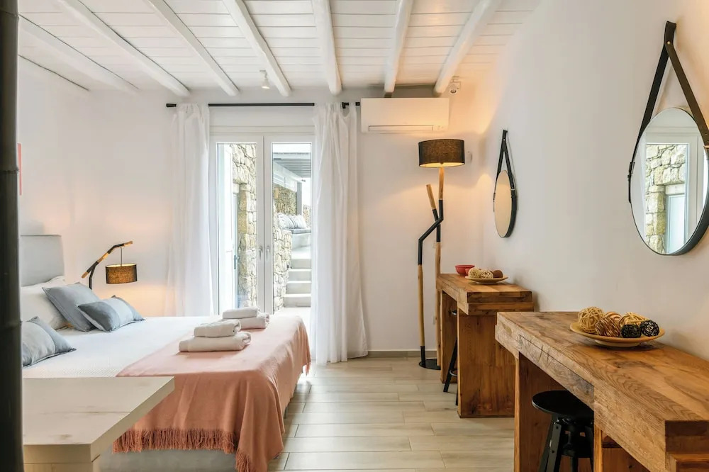 Waterfront Villa Angelika Pink Pelikan