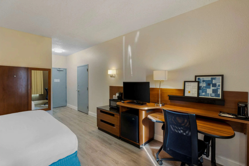 Comfort Inn & Suites Mt Laurel-Philadelphia
