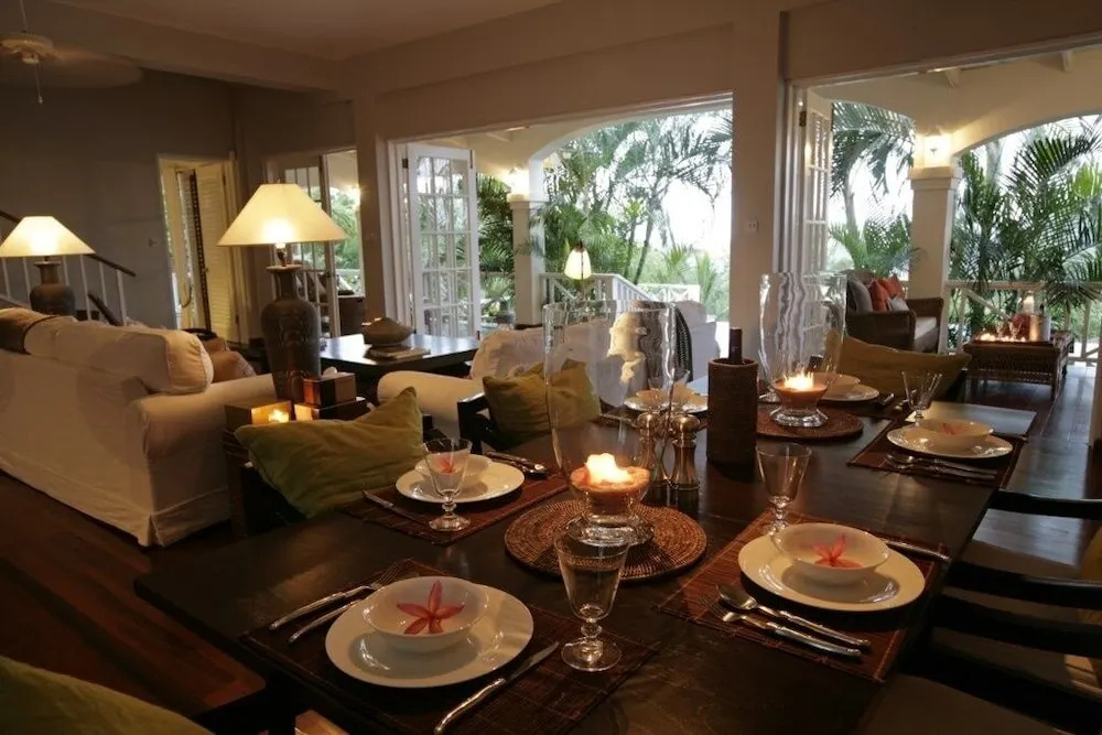 Villa Kessi - Beautiful Caribbean Style Family Villa 3 Bedroom Villa by RedAwning