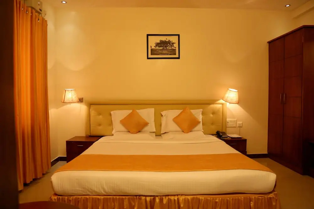 Metro Plaza Hotel by RAK Rooms, Mangaluru