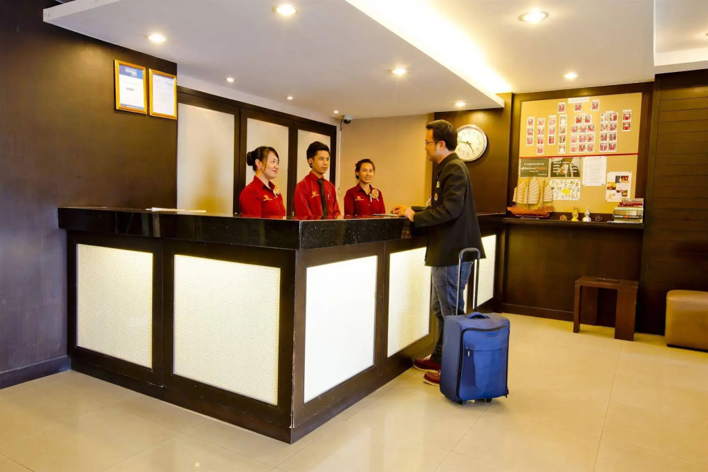Sinsuvarn Airport Suite Hotel