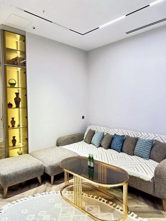 Royal Rentals (Роял Ренталс) на улице Батыра Закирова 1А/1 блок А