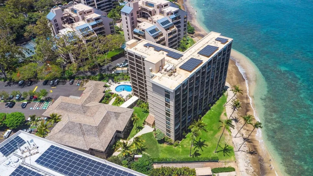 Remodeled Luxe Beachfront Escape Ocean Views AC