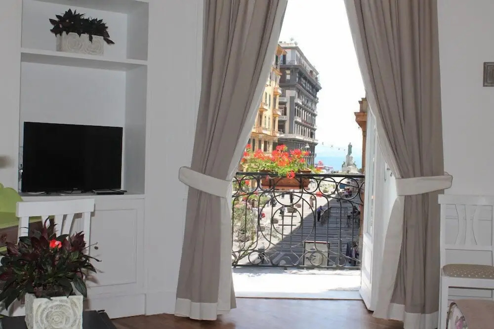 Grand Tour 4rooms