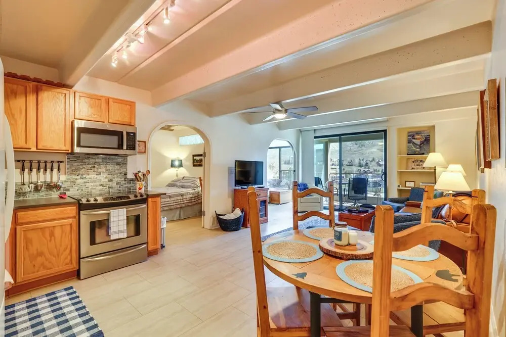 Mtn & Reservoir Views: Cozy Dillon Condo!