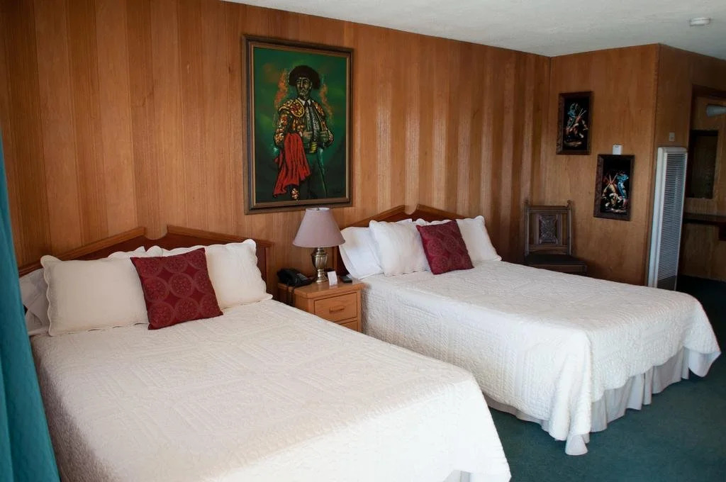 Raton Pass Motor Inn