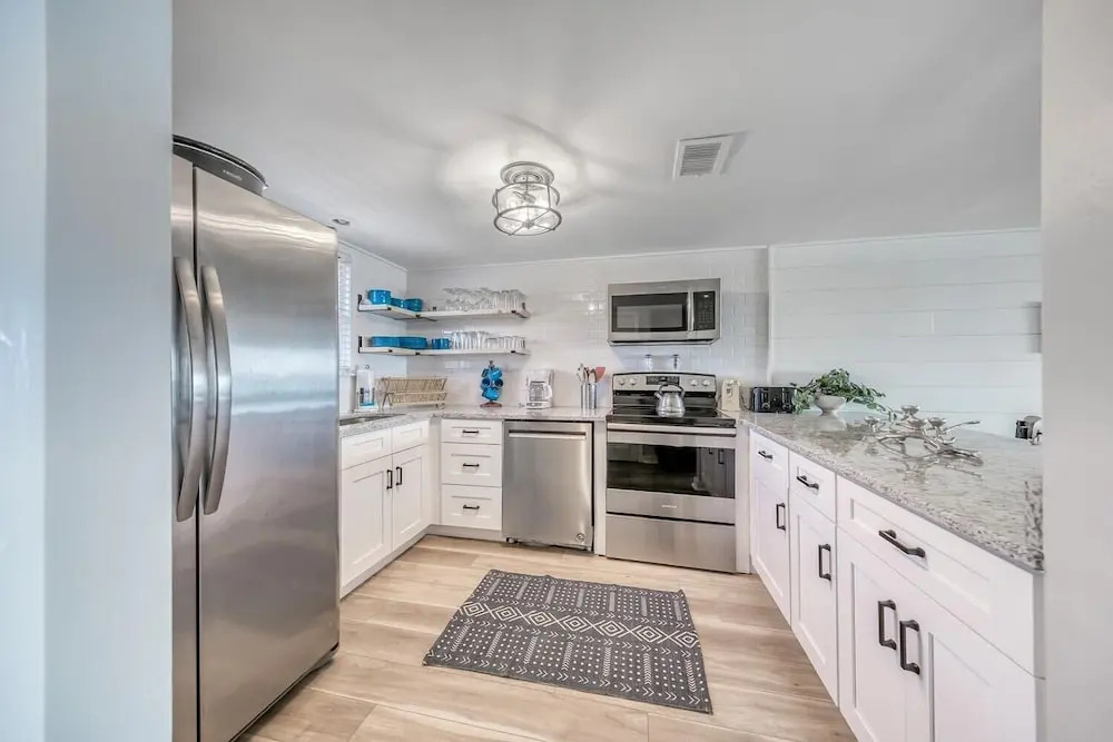 Weekender by Avantstay Gorgeous Beach Front Home w/ Ocean View