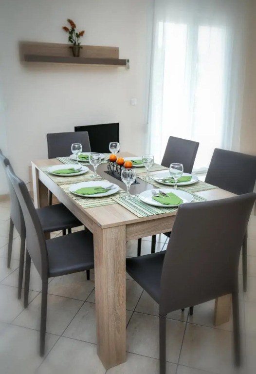 Mantos Apartment