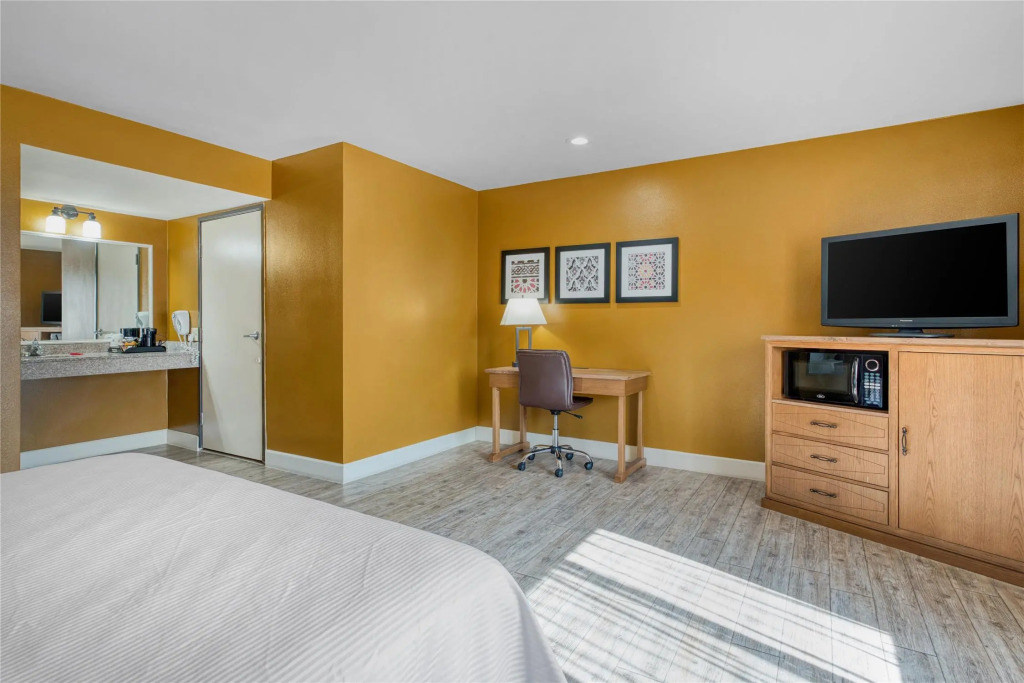 SureStay Hotel by Best Western Camarillo