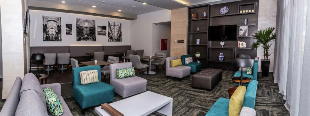 Hampton Inn & Suites By Hilton Puebla