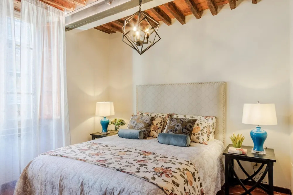 Casa Genny in Lucca With 1 Bedrooms and 1 Bathrooms