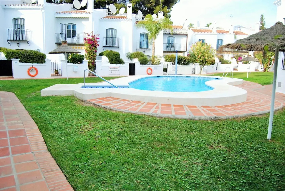 Los Pinos 29 Villas Casasol