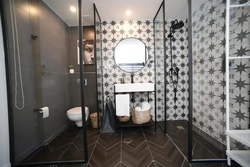 Z32 Luxury Boutique Apartments