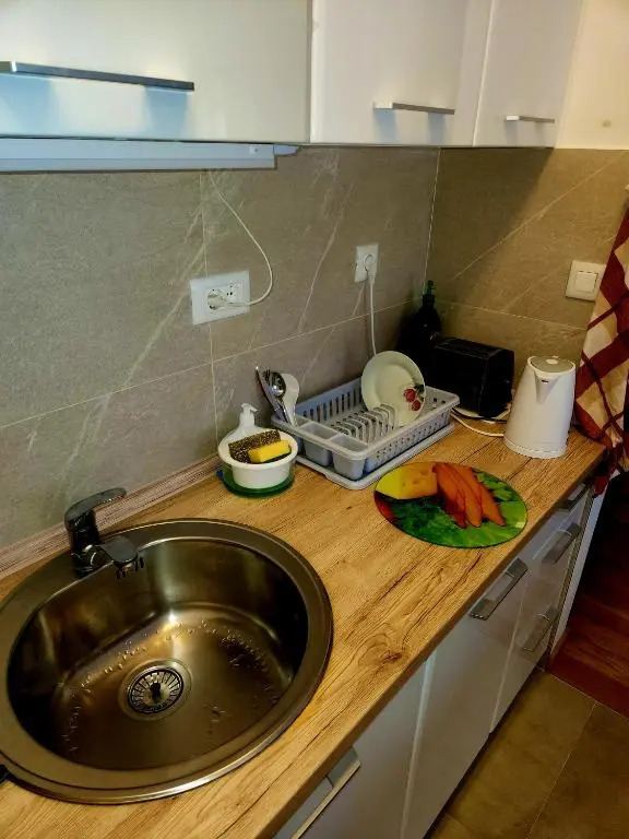 Lovely 1-Bedroom rental unit with free parking