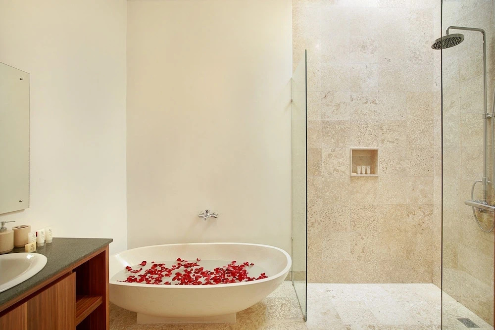 Lucia Villa Seminyak Beachside By Bali Asia Villa