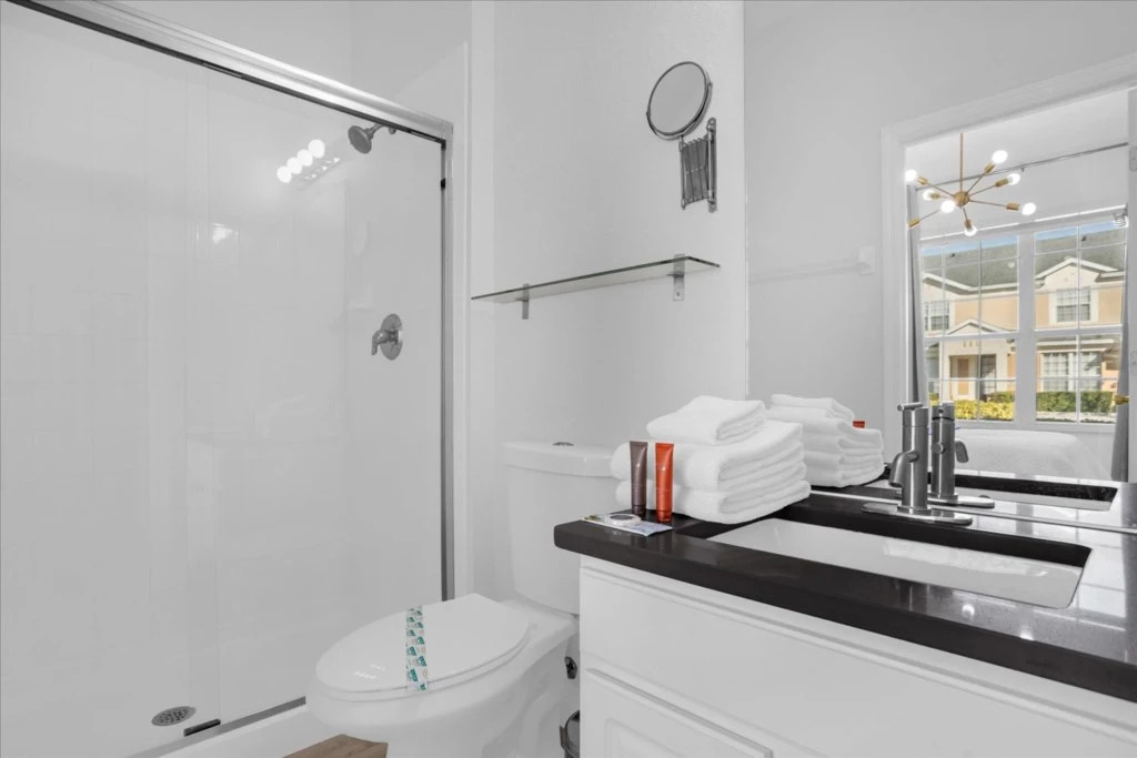 3 Bedrooms 3 Bathrooms Windsor Hills 7662 Sr