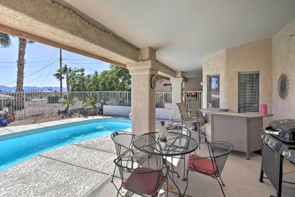 4 Mi to Lake Havasu Park: Modern Home w/ Pool!