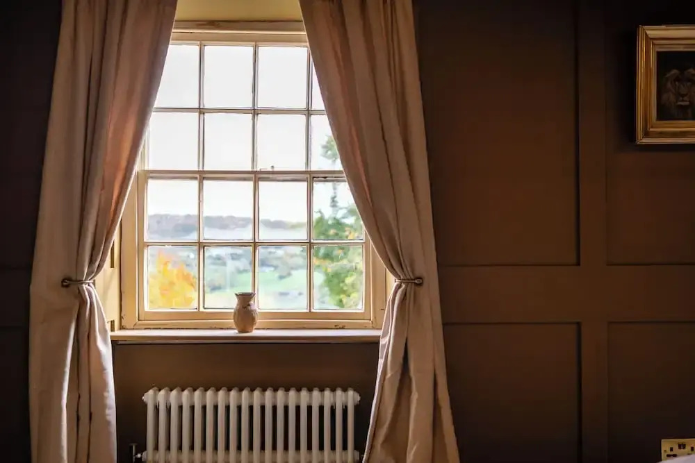 Stunning 8-Bedroom Home in Painswick