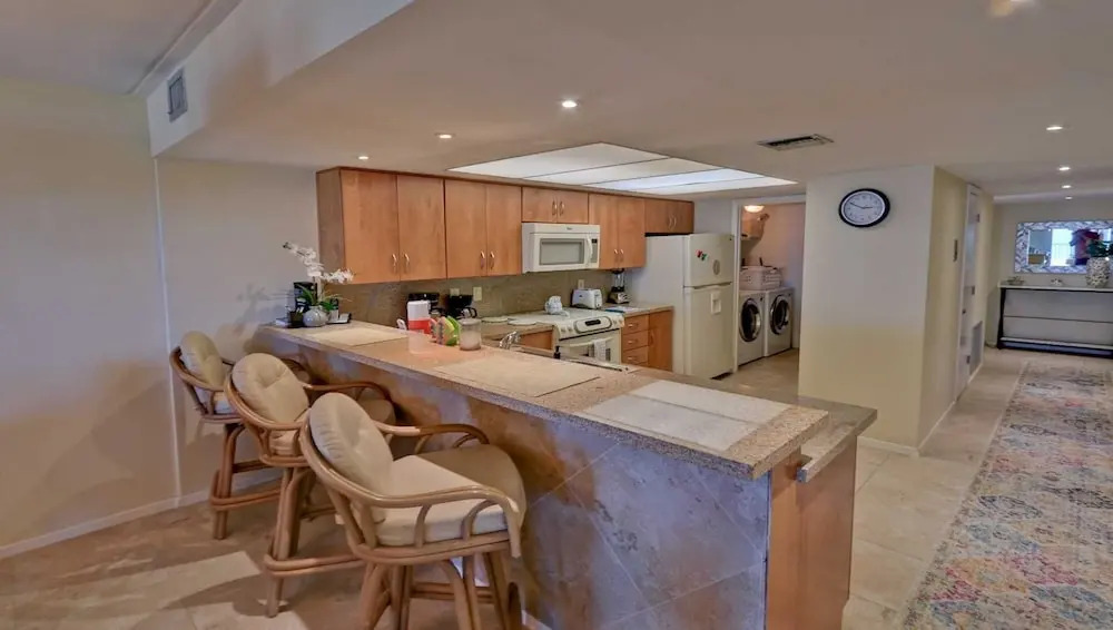 Edgewater 507 Minium 3 Bedroom Condo by RedAwning