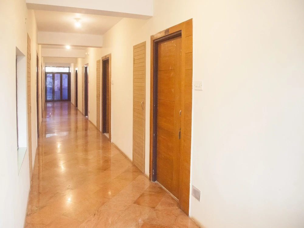 Hotel Nilgiris Inn