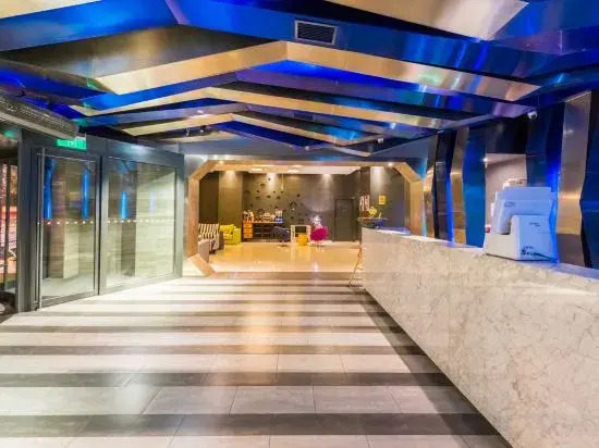 Orange Hotel (Dalian Qingniwaqiao Subway Station)