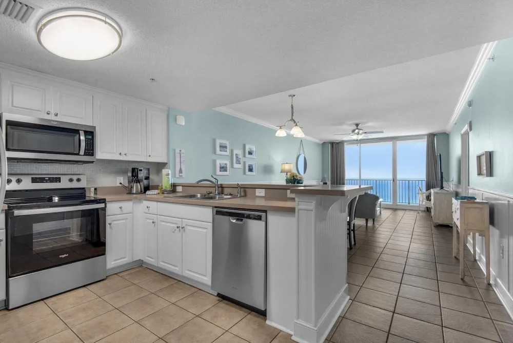Majestic Beach Towers 1-1302